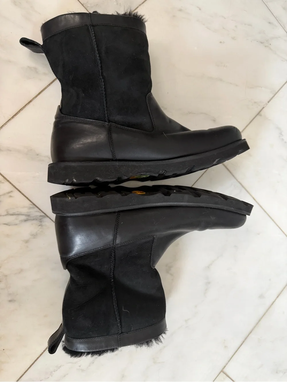 UGG Wrangell Mens 12 black sheepskin leather fleece lined waterproof winter boot